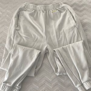 Whitney Simmons gymshark loose joggers